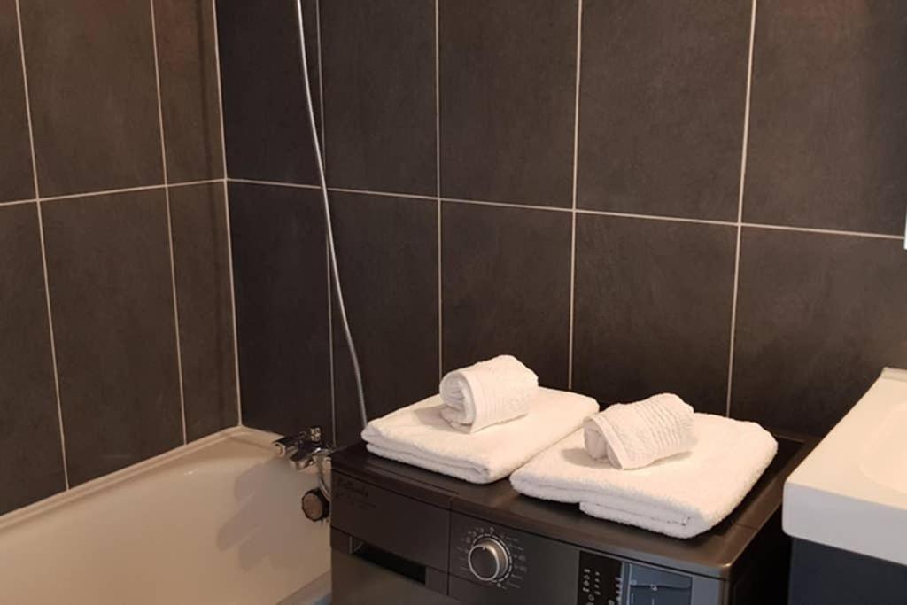 Beau Studio Renove 30m2 Balcon Vue Paris+parking Apartment *