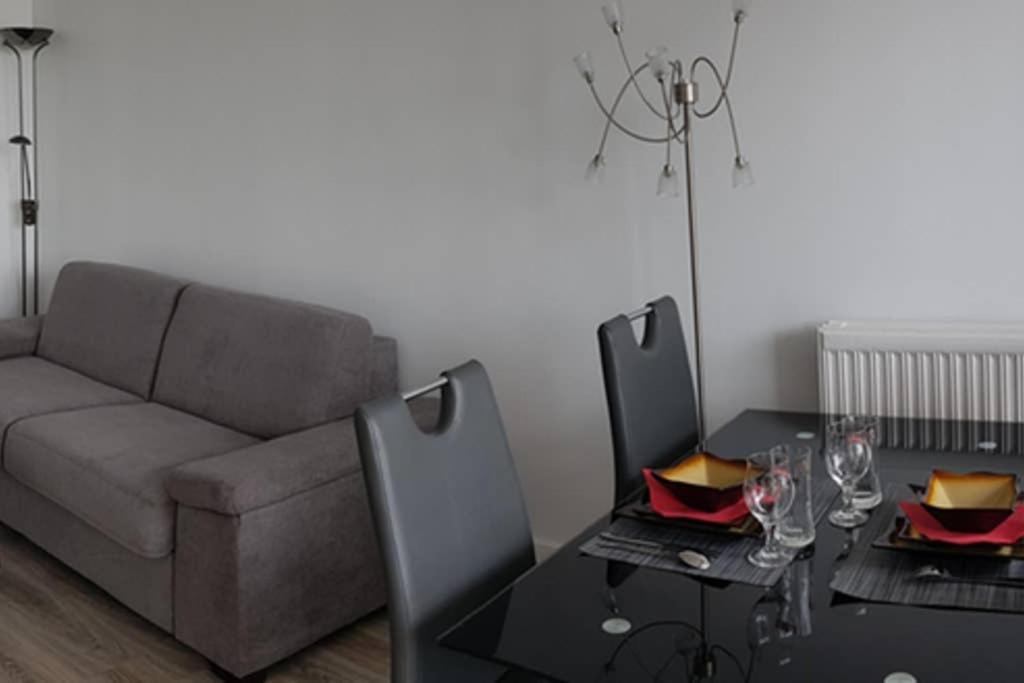 Appartamento Beau Studio Rénové 30m2 Balcon Vue Paris+parking Parigi